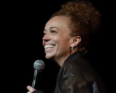 Michelle Wolf review – pregnant comic delivers a smart, provocative set