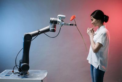 'I'm Fully Aware of What I'm Doing': Woman Engaged to AI Boyfriend After Five Months of Dating