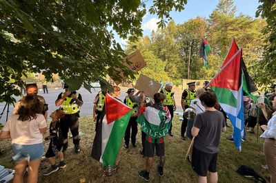 JD Vance greeted by Palestine protesters as he begins holiday in Scotland