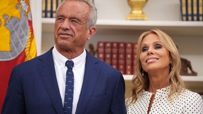 Cheryl Hines is now Team RFK Jr. – ‘trusts’ him after his sexting scandal with New York mag reporter