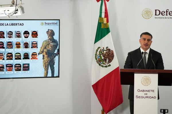 Mexico says 26 capos extradited to US were requested by Trump administration