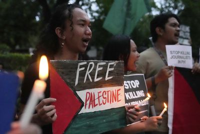 Protests, vigils held worldwide over Israel’s killing of Gaza journalists