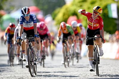 Tour de Pologne Women: Linda Zanetti wins stage 2 cobbled sprint
