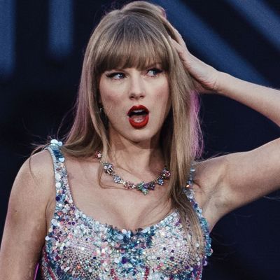 How a "Lost Snake" Led to Taylor Swift's Bathroom Being "Completely Destroyed," Leaving Zoë Kravitz "Panicking" and Terrified to Tell the Singer