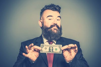 10 Signs Someone Has More Money Than They’re Telling You