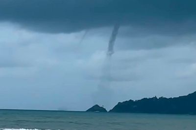Waterspout off Patong beach prompts warnings