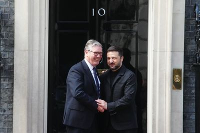 Starmer to welcome Zelensky to No 10 ahead of Trump meeting with Putin