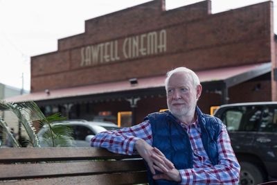 David Stratton, esteemed Australian film critic, dies aged 85