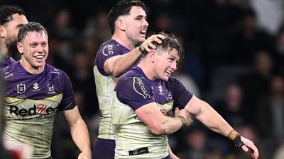 Grant strikes gold as Melbourne storm to classic win