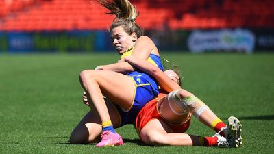 Debutant almost outshines Roberts as Eagles soar to win