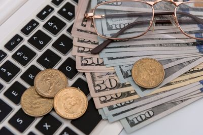 10 Online Wealth Tools with Hidden Data Harvesting Clauses