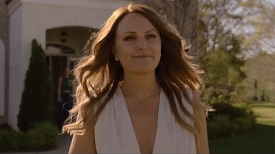 Nudity Is Falling Out Of Favor On TV. Why The Hunting Wives Is Getting It Right