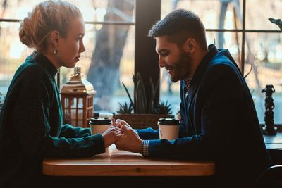 10 Conversations That Couples Avoid Until It’s Too Late