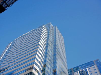 Western Alliance Nears $100 Billion Milestone, JPMorgan Lifts Target On Growth Momentum