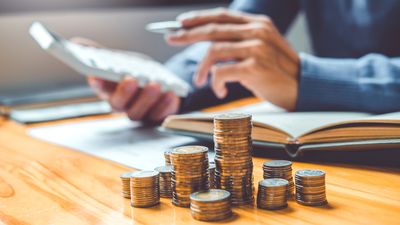 2 Tips To Save $100 Each Month Before the End of the Year