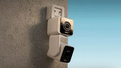 Wyze stacks two cameras for double the views and no blind spots