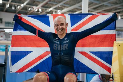 Para-cyclist Will Bjergfelt smashes UCI Hour Record in C5 classification