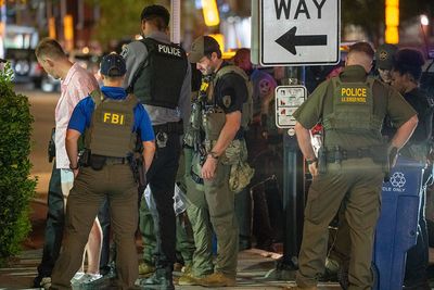 'I Threw a Sandwich': Protester Charged With Assaulting Federal Officer Amid DC Crackdown