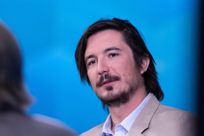 Robinhood CEO admits his RTO call was wrong and now says execs must be in the office 5 days a week: ‘Your manager is going through more pain than you’
