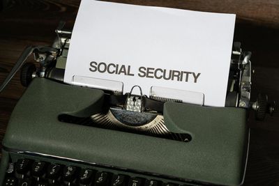 What Happens If You Don’t Report New Income to Social Security?