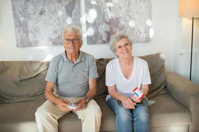 7 Assisted Living Contracts That Can Lock You Into Debt
