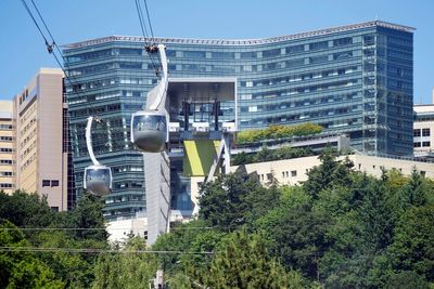 Nike co-founder Phil Knight and wife give record $2B to Oregon cancer center, university says
