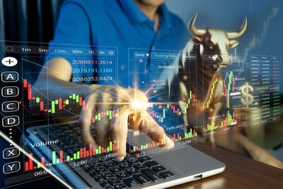 How Did Peter Thiel-Backed Crypto Exchange Bullish's IPO Go?