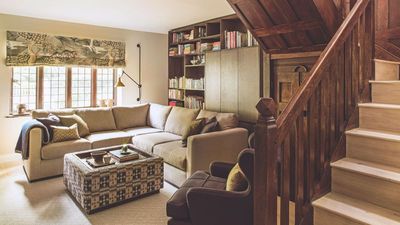 I love this $1 hack for removing shoe odor overnight – it’s mess-free, non-toxic, and needs little effort