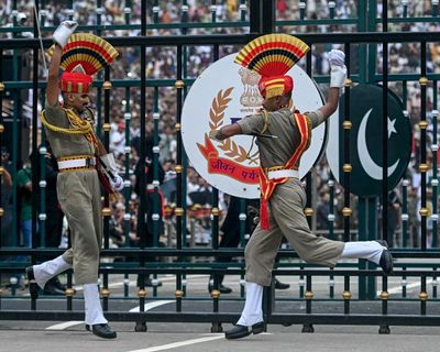 India and Pakistan tensions spill over into contest over whose flagpole is bigger