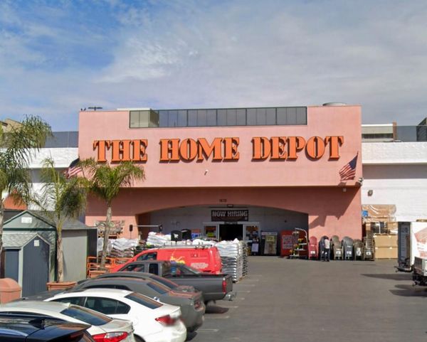 Man fleeing Ice raid outside LA Home Depot hit and killed on freeway