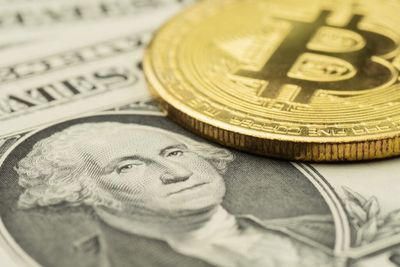 Cynthia Lummis Backs Scott Bessent's 'Commitment' To Build Bitcoin Reserve Without Burdening US Taxpayers — 'I Have A Bill For That'