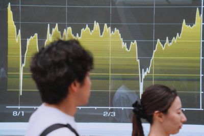 Asian shares mostly gain after uptick in inflation pulls US stocks lower