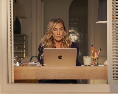 TV tonight: and just like that, it’s Carrie Bradshaw’s final farewell
