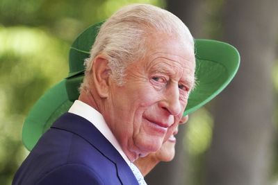 King hails heroes’ courage on VJ Day and reflects on Hiroshima and Nagasaki