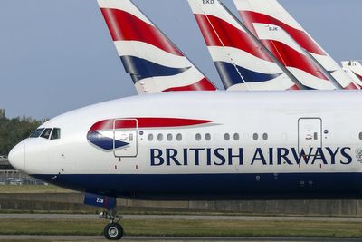 BA pilot suspended for allegedly leaving cockpit door open during flight
