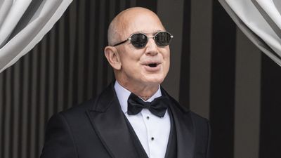 How Much of Jeff Bezos’ Net Worth Could He Actually Spend Today? A Guide to Liquid Assets