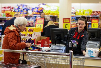 UK supermarket offers new £1 incentive to shoppers for reporting shoplifters
