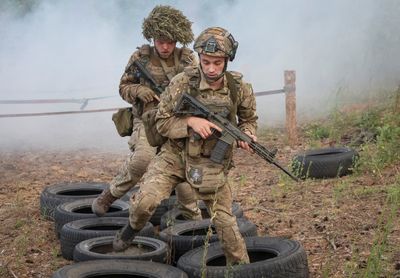 Russia gains in east before Trump-Putin summit, Ukraine says holding off