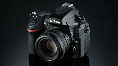 Who remembers the hype (and headaches) of the Nikon D800? A DSLR revolution that took us by surprise
