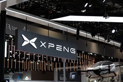 Options Corner: EV Maker Xpeng Just Flashed A Potential Reversal Signal Ahead Of Earnings