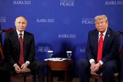 Putin goes viral for pulling strange facial expressions at Alaska summit