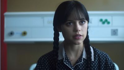 I haven't watched Netflix's biggest show, but its new trailer makes me tempted