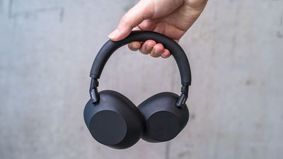 The elite Sony WH-1000XM6 headphones raise the bar again