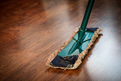 8 Things Men Rarely Clean But Should