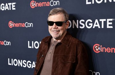 Mark Hamill considered leaving the US when Donald Trump was reelected