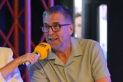 Mark Chapman opens with joke on first Match of the Day since Gary Lineker left