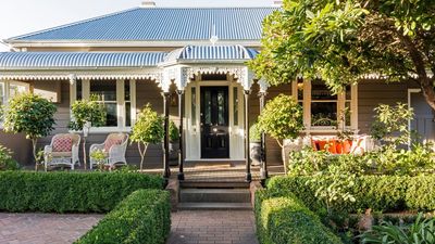 4 Front Door Design Mistakes You've Made That Are Probably Ruining Your Home's Curb Appeal