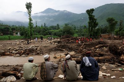 At least 337 killed in Pakistan floods, gov’t defends emergency response
