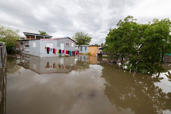 Homes evacuated as Hurricane Erin to create dangerous waves along US coast