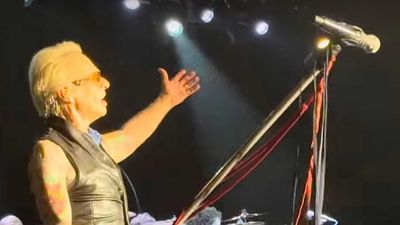 David Lee Roth mocks "esteemed colleague" Sammy Hagar's claim to have been visited by Eddie Van Halen's ghost